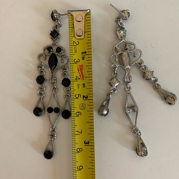 Chandelier earrings - Picture 2 of 2